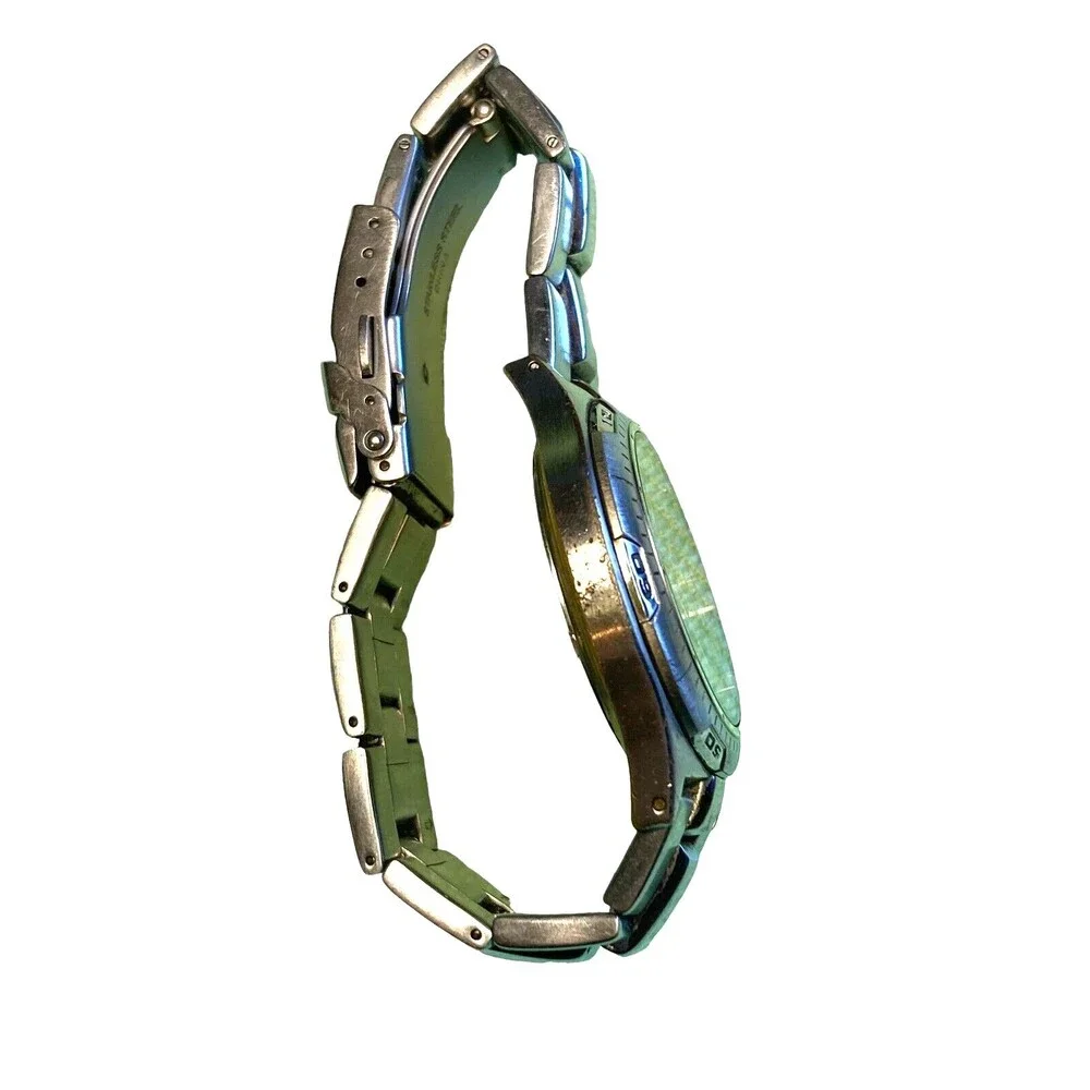 Eddie Bauer bracelet therefore locking